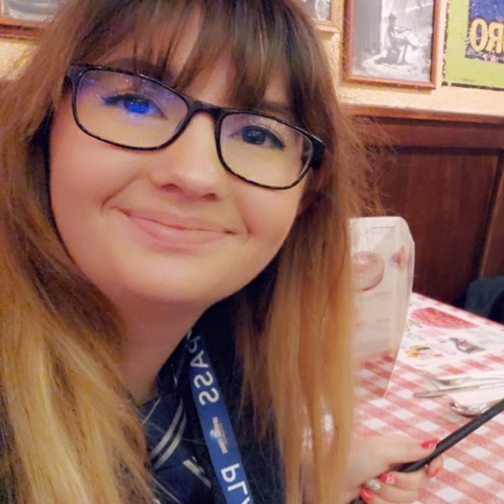 Meet your Posher, Caroline